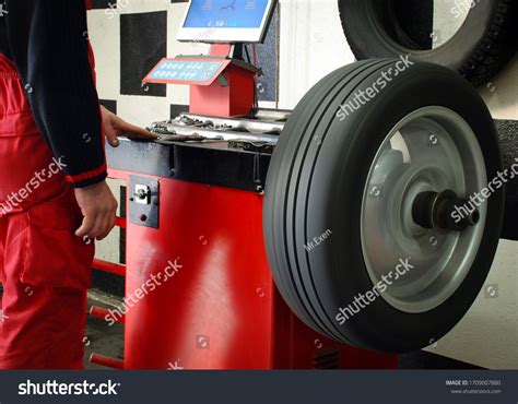 2,876 Slick tyres Images, Stock Photos & Vectors | Shutterstock