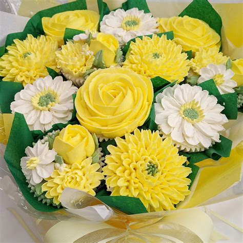 Yellow Roses and White Daisies – Piped Flower Bouquets