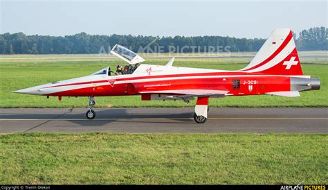 J Switzerland Air Force Patrouille Suisse Northrop F E Tiger