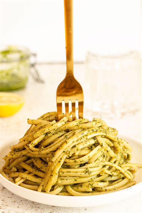 Linguine Al Pesto (Pesto Pasta) - Knife and Soul