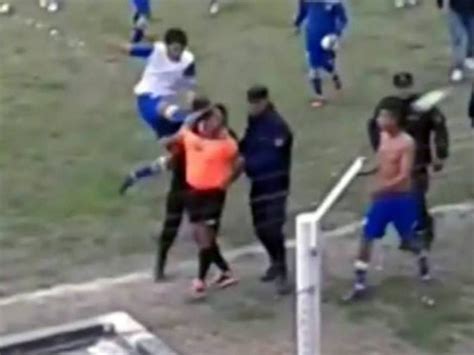 Más Violencia En El Fútbol Jugadores Golpearon A Un árbitro En Salta