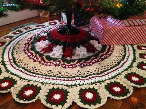 Christmas Tree Skirts To Crochet