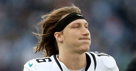 Trevor Lawrence Jaguars Trolled By Nfl Fans For Missing Playoffs In