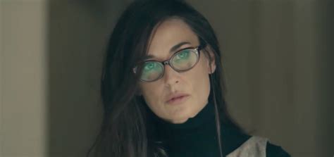 Cat eye glasses Demi Moore in Blind (2017)