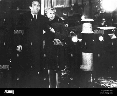 Children of the damned 1964 ian hendry hi-res stock photography and images - Alamy