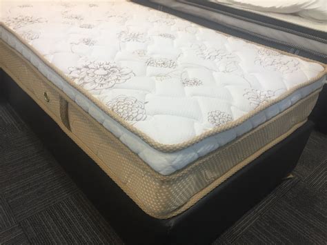 Memory Foam Mattress, Thickness: 6' at Rs 14400/piece in Navi Mumbai ...