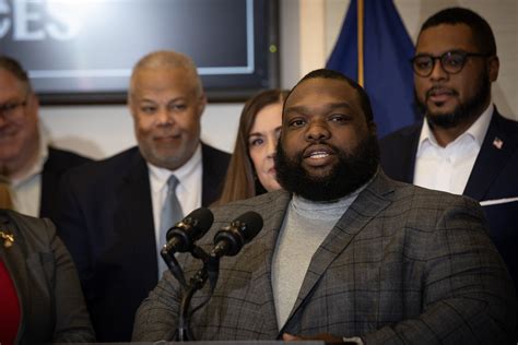 Pa Gov Shapiro Signs Probation Reforms Spurred By Philly Rapper Meek