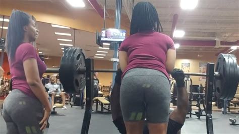 365 Lb Bench Press With Female Spotter Youtube