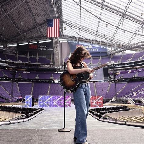 Taylor Swift Brasil on Twitter O estádio roxo Qual do Speak Now