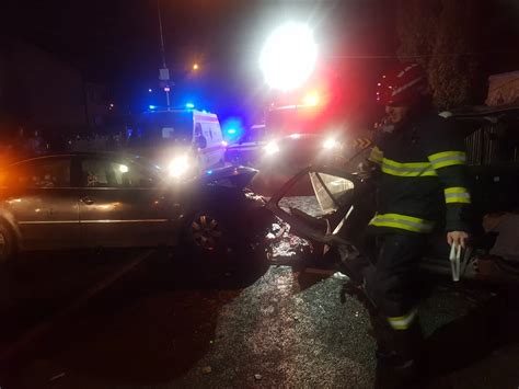 Grav accident rutier în Râmnicu Vâlcea Două persoane au ajuns în