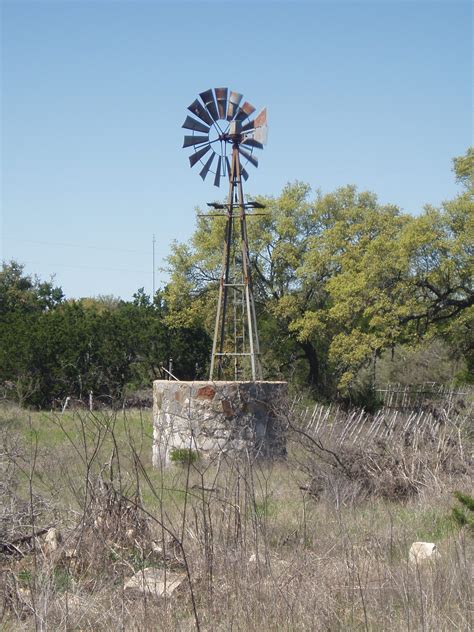 Old Texas Windmill | Pics4Learning