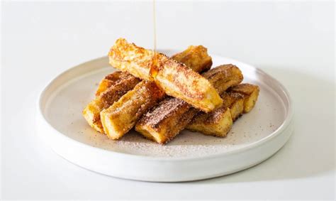 Cinnamon French Toast Sticks ชินนามอนเฟรนช์โทสต์สติ๊ก