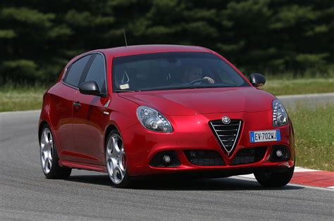 Alfa Romeo Giulietta Quadrifoglio Verde 1.75 TP 240HP E6 first drive review