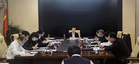 省农业农村厅党组理论学习中心组专题学习党的二十大报告