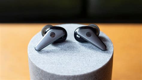 Top 5 Best True Wireless Earbuds To Buy In 2020 Mentitude