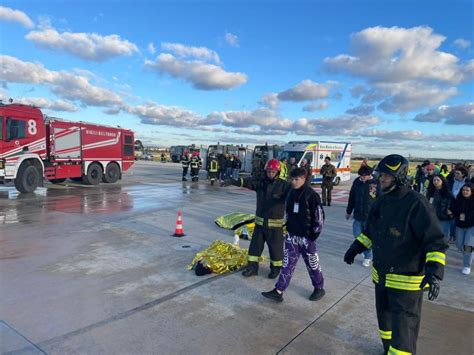 Incidente Simulato A Trapani Birgi Aeroporto Chiuso Per Esercitazione