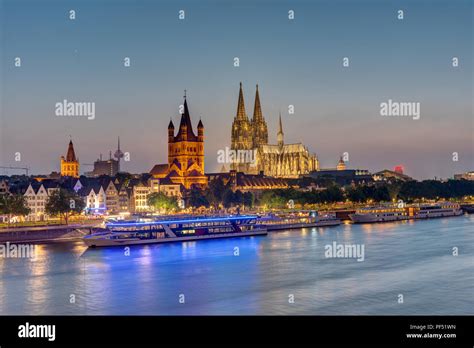 Cologne skyline at sunset hi-res stock photography and images - Alamy