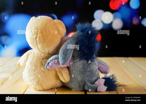 Two Teddy Bears Hugging Hi Res Stock Photography And Images Alamy