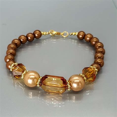 Brown Bead Bracelet In 2020 Brown Beaded Bracelet Beaded Bracelets