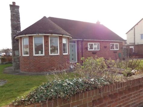 3 Bedroom Detached Bungalow For Sale In Stanley Avenue Thornton