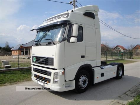 Volvo FH 440 Euro 5 2007 Standard Tractor Trailer Unit Photo And Specs