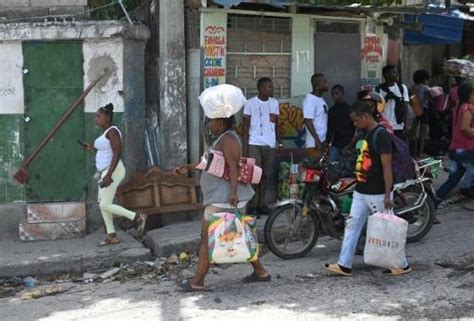 Milhares De Pessoas Fogem Da Viol Ncia Na Capital Do Haiti Swi