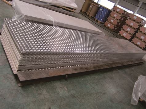 Food Grade Series Ss Diamond Plate Ba Stainless Steel Checkered Sheet