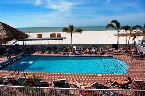 Plaza Beach Hotel Beachfront Resort Saint Pete Beach Hotels From 129