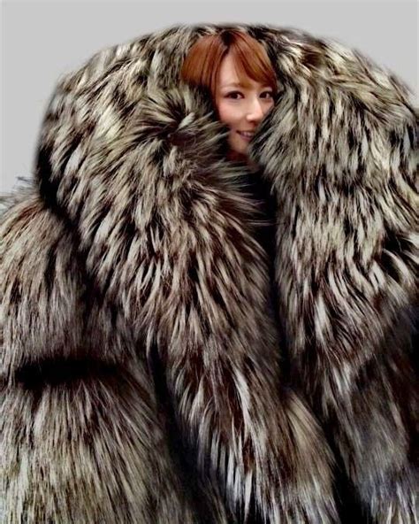 Pin On Fox Furlover 2 Fur Fur Coat Fashion Fur Fashion