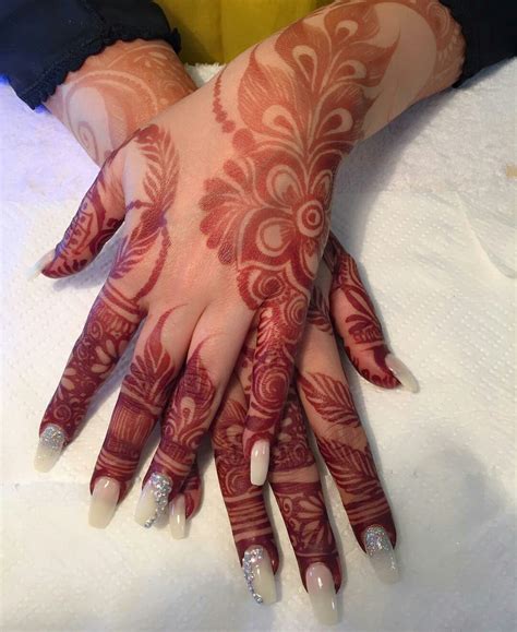 Pin By Sheri On Henna For Dpz Floral Henna Designs Mehndi Designs Book Mehndi Designs