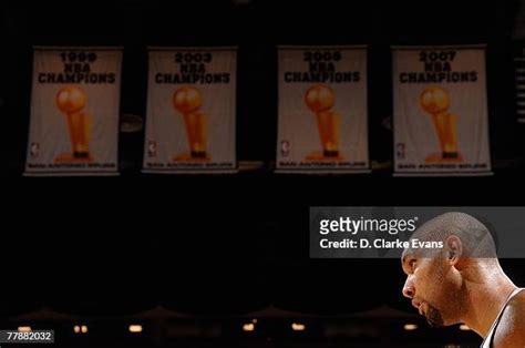 865 Spurs Banners Stock Photos, High-Res Pictures, and Images - Getty ...