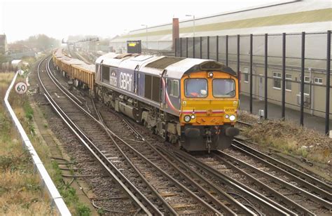 66725 Gillingham GB Railfreight Class 66 No 66725 Sunde Flickr