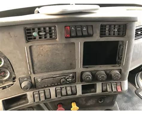 Kenworth T680 Dash Panel In Council Bluffs Ia 25604196