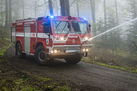 Großauftrag 41 TLF auf Tatra für Deutsche Feuerwehren Blaulicht