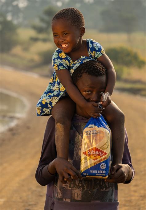 Who Is Albany Bread Little Girl Meet Photographer Lungisa Mjaji Behind