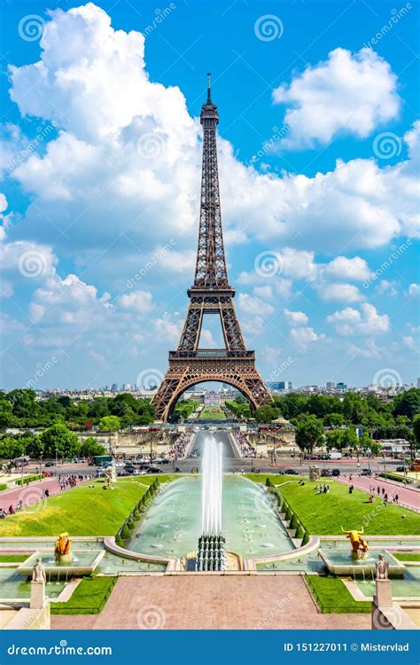 Fontes Da Torre Eiffel E Do Trocadero Paris Fran A Imagem De Stock