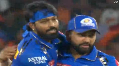 Ipl 2024 Amidst Crowd Booing Hardik Pandya And Rohit Sharma Hug On The Field After A Wicket