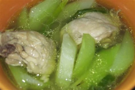 Filipino Chicken Soup Tinolang Manok Recipe Delishably