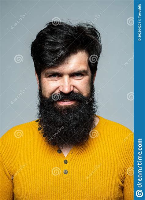 Retrato De Cierre De La Cara De Sonrisa Del Hombre Feliz Joven