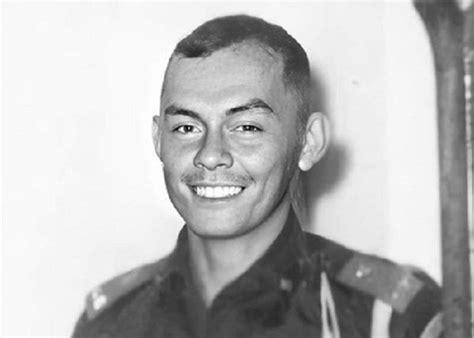 Kerap Tarik Perhatian, Berikut Profil Pierre Tendean Pahlawan Revolusi ...