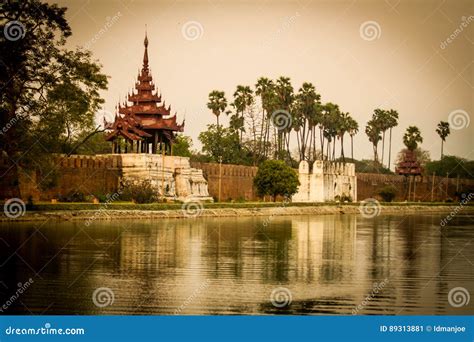 Mandalay palace wall stock image. Image of landmark, asia - 89313881