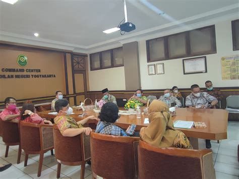 Pengadilan Negeri Yogyakarta Rapat Monitoring Evaluasi Pelaksanaan