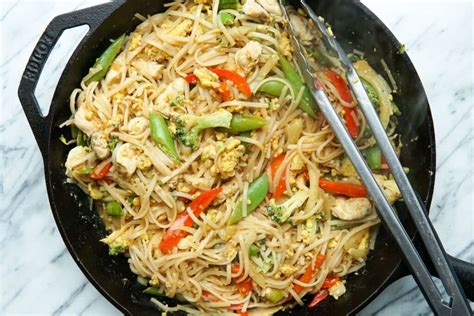 Pad Thai-Inspired Noodles | Natalie Cooks