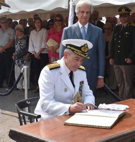 El Almirante Carlos Abilleiras Asume Al Frente De La Armada Uruguaya