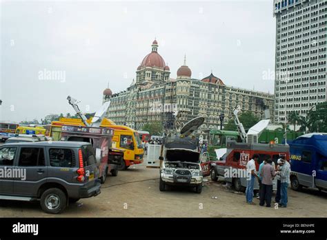 Rescue operations at Taj Hotel after the terrorist attack Mumbai ...