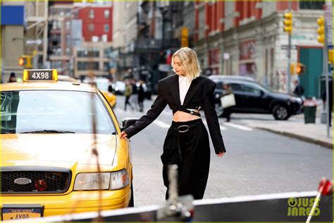 Photo Gigi Hadid Poses On Taxi Maybelline Commercial In Nyc Photo