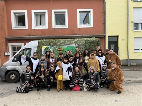 Fastnacht Rosenmontagumzug Trier Vom Startpunkt Bis Zur Paulinstra E