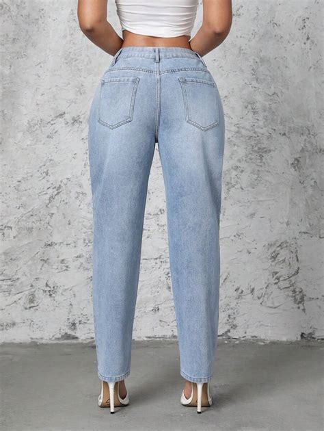 Shein Pantalones De Mezclilla De Corte Mom Lavado En Azul Claro Para