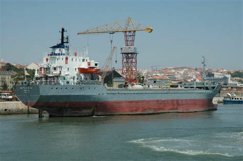 El Final Del Buque Duro Seis Como Cementero Puente De