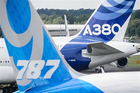 Boeing Vs Airbus Planes